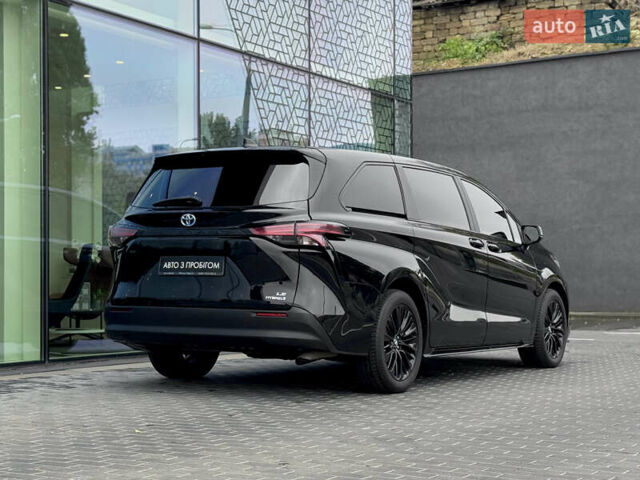 Черный Тойота Сиенна, объемом двигателя 2.49 л и пробегом 55 тыс. км за 43600 $, фото 4 на Automoto.ua