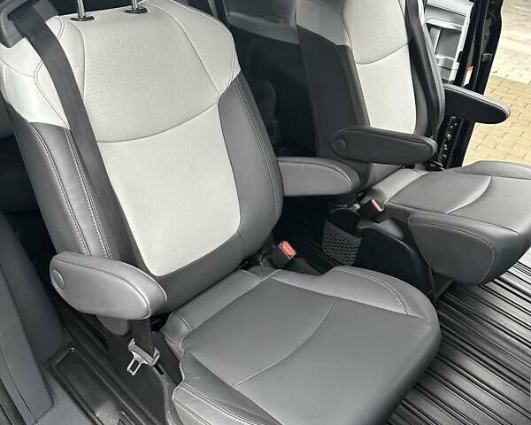 Черный Тойота Сиенна, объемом двигателя 2.5 л и пробегом 121 тыс. км за 37800 $, фото 17 на Automoto.ua