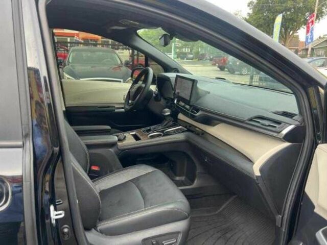 Чорний Тойота Сієнна, об'ємом двигуна 2.5 л та пробігом 5 тис. км за 23000 $, фото 5 на Automoto.ua