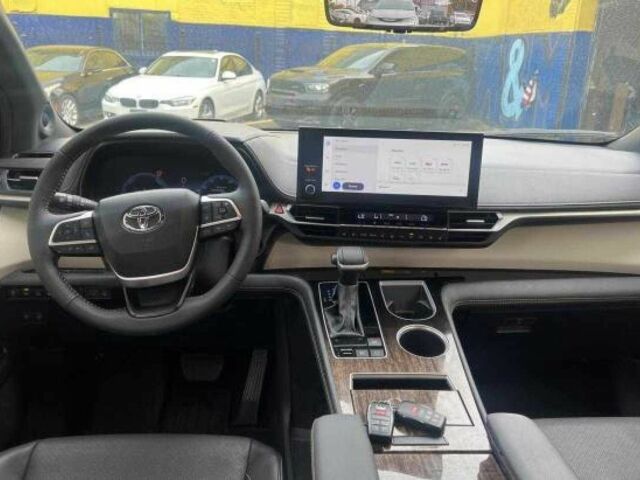 Чорний Тойота Сієнна, об'ємом двигуна 2.5 л та пробігом 5 тис. км за 23000 $, фото 6 на Automoto.ua