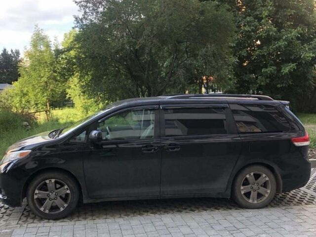 Черный Тойота Сиенна, объемом двигателя 0 л и пробегом 266 тыс. км за 16500 $, фото 3 на Automoto.ua