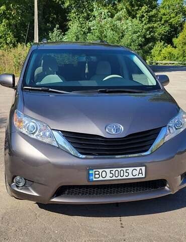 Коричневый Тойота Сиенна, объемом двигателя 3.46 л и пробегом 185 тыс. км за 17200 $, фото 10 на Automoto.ua