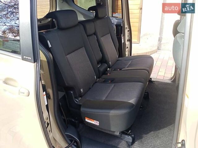 Коричневый Тойота Сиенна, объемом двигателя 1.5 л и пробегом 60 тыс. км за 16500 $, фото 66 на Automoto.ua