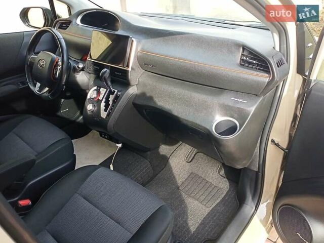 Коричневый Тойота Сиенна, объемом двигателя 1.5 л и пробегом 60 тыс. км за 16500 $, фото 58 на Automoto.ua