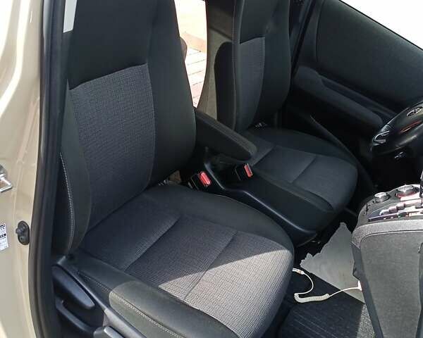 Коричневый Тойота Сиенна, объемом двигателя 1.5 л и пробегом 60 тыс. км за 16500 $, фото 59 на Automoto.ua