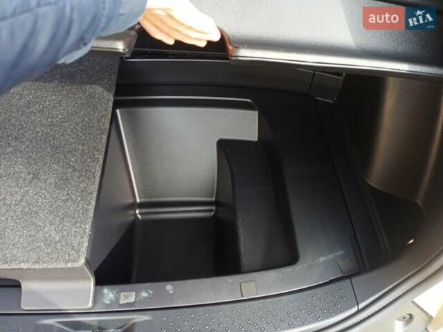 Коричневый Тойота Сиенна, объемом двигателя 1.5 л и пробегом 60 тыс. км за 16500 $, фото 70 на Automoto.ua