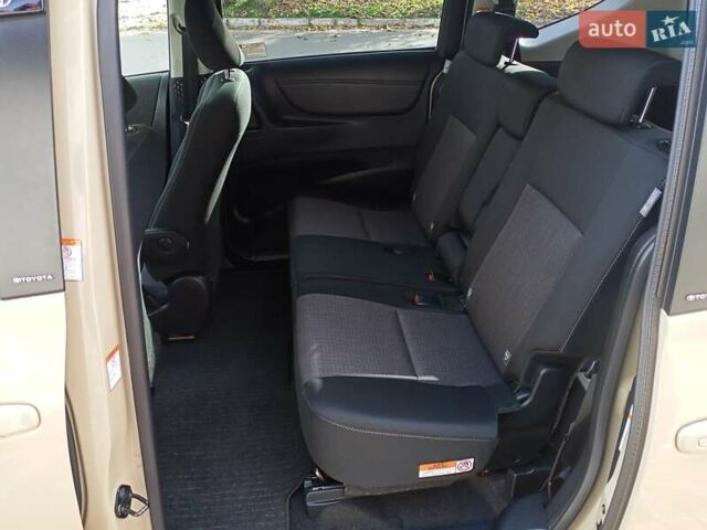 Коричневый Тойота Сиенна, объемом двигателя 1.5 л и пробегом 60 тыс. км за 16500 $, фото 46 на Automoto.ua