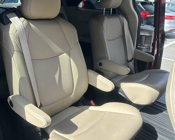 Червоний Тойота Сієнна, об'ємом двигуна 2.49 л та пробігом 112 тис. км за 39300 $, фото 11 на Automoto.ua