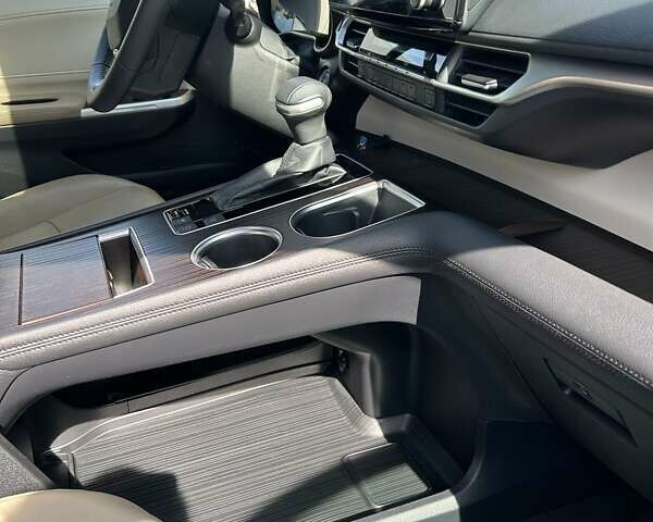 Червоний Тойота Сієнна, об'ємом двигуна 2.49 л та пробігом 112 тис. км за 39300 $, фото 9 на Automoto.ua