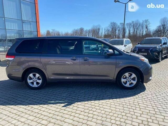 Тойота Сиенна, объемом двигателя 2.7 л и пробегом 200 тыс. км за 14200 $, фото 7 на Automoto.ua