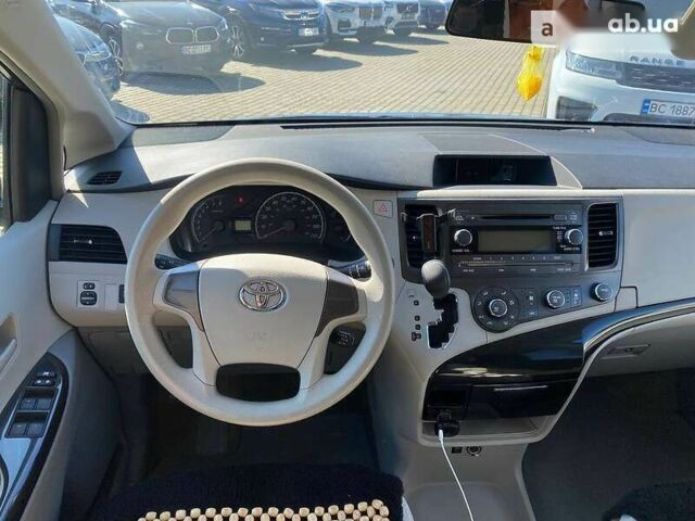 Тойота Сиенна, объемом двигателя 2.7 л и пробегом 200 тыс. км за 14200 $, фото 9 на Automoto.ua