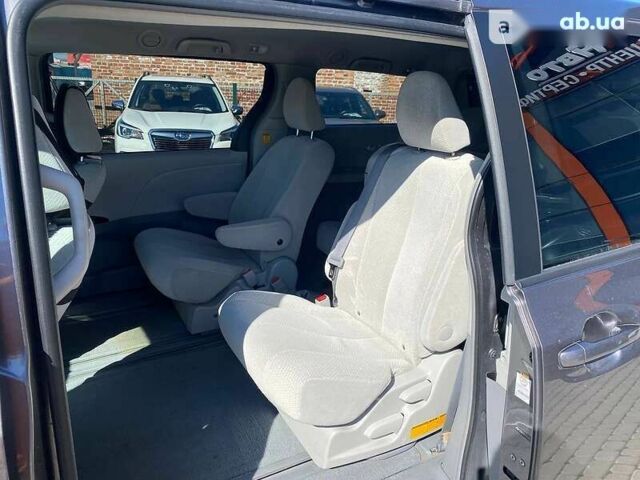 Тойота Сиенна, объемом двигателя 2.7 л и пробегом 200 тыс. км за 14200 $, фото 21 на Automoto.ua