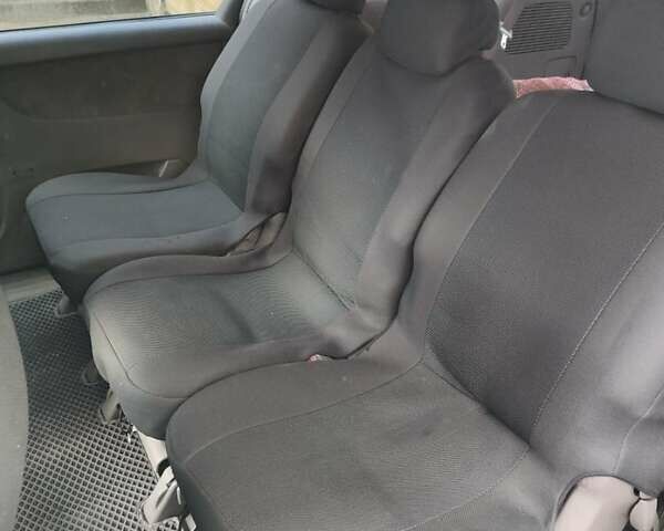 Тойота Сиенна, объемом двигателя 3.46 л и пробегом 336 тыс. км за 8950 $, фото 9 на Automoto.ua