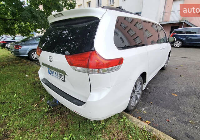 Тойота Сієнна, об'ємом двигуна 3.5 л та пробігом 190 тис. км за 18500 $, фото 5 на Automoto.ua