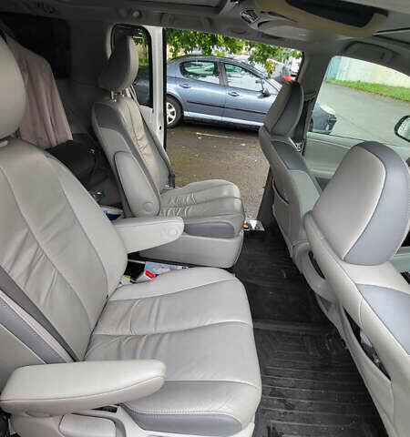 Тойота Сієнна, об'ємом двигуна 3.5 л та пробігом 190 тис. км за 18500 $, фото 15 на Automoto.ua