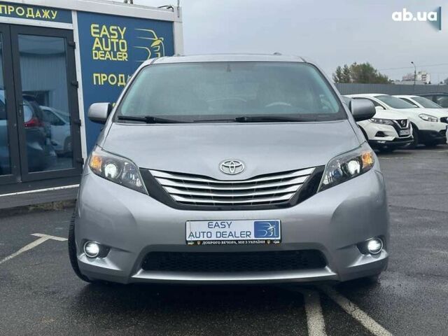 Тойота Сиенна, объемом двигателя 0 л и пробегом 280 тыс. км за 15990 $, фото 2 на Automoto.ua