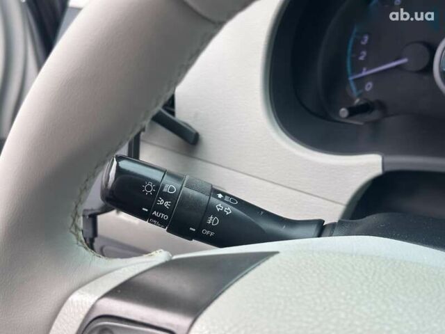 Тойота Сієнна, об'ємом двигуна 0 л та пробігом 280 тис. км за 15490 $, фото 23 на Automoto.ua