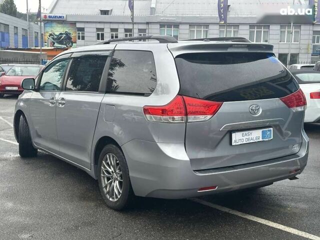 Тойота Сиенна, объемом двигателя 0 л и пробегом 280 тыс. км за 15990 $, фото 7 на Automoto.ua