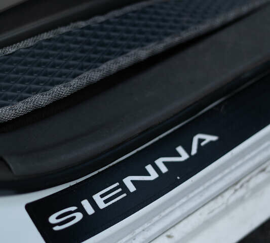 Тойота Сиенна, объемом двигателя 3.5 л и пробегом 247 тыс. км за 14900 $, фото 17 на Automoto.ua