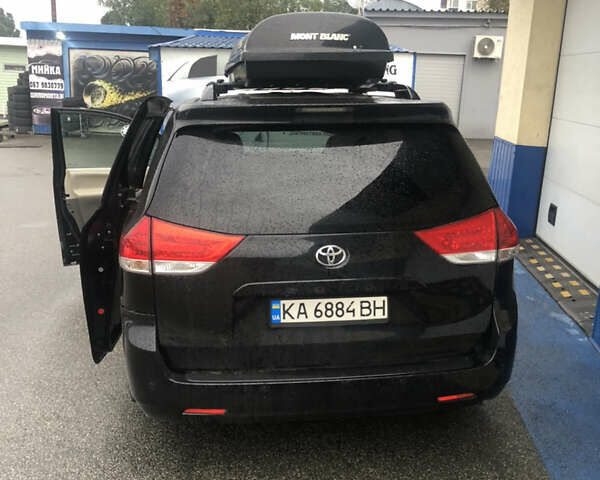 Тойота Сієнна, об'ємом двигуна 3.5 л та пробігом 81 тис. км за 27000 $, фото 4 на Automoto.ua