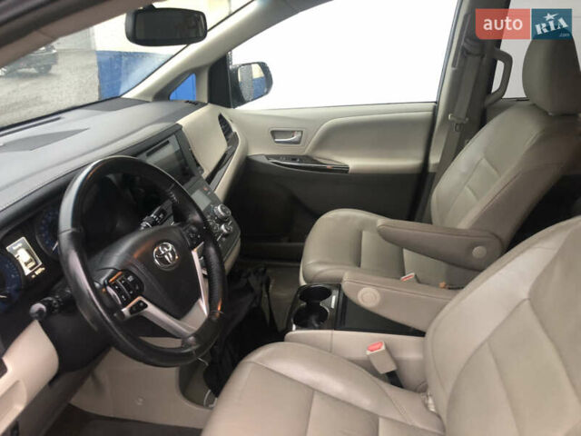 Тойота Сієнна, об'ємом двигуна 3.5 л та пробігом 81 тис. км за 27000 $, фото 3 на Automoto.ua