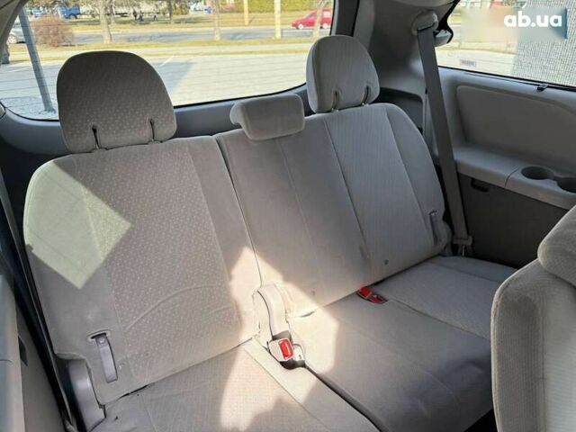 Тойота Сиенна, объемом двигателя 3.5 л и пробегом 105 тыс. км за 15900 $, фото 6 на Automoto.ua