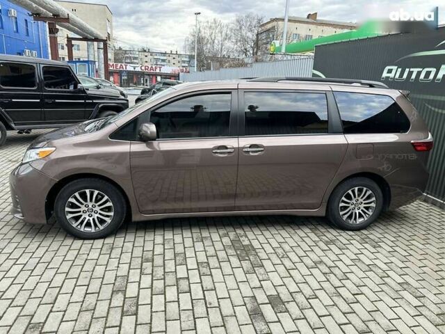 Тойота Сиенна, объемом двигателя 3.5 л и пробегом 55 тыс. км за 28500 $, фото 6 на Automoto.ua