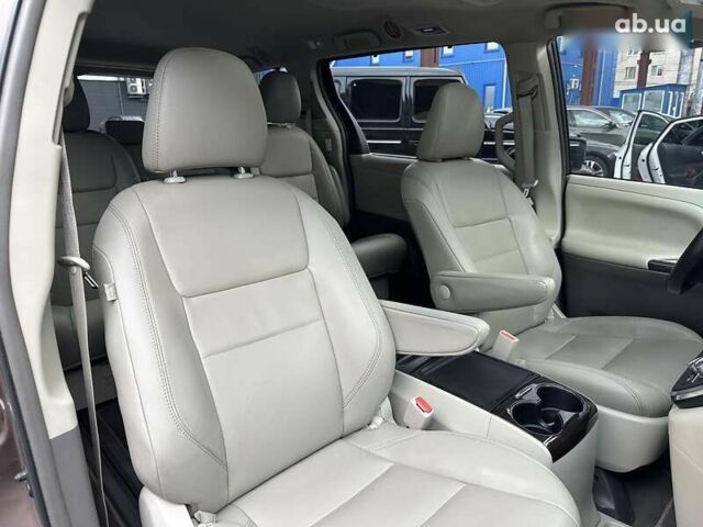 Тойота Сиенна, объемом двигателя 3.5 л и пробегом 55 тыс. км за 28500 $, фото 23 на Automoto.ua