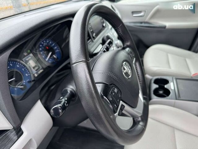 Тойота Сієнна, об'ємом двигуна 3.5 л та пробігом 124 тис. км за 24990 $, фото 13 на Automoto.ua