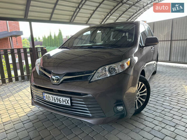 Тойота Сиенна, объемом двигателя 3.5 л и пробегом 53 тыс. км за 29500 $, фото 5 на Automoto.ua
