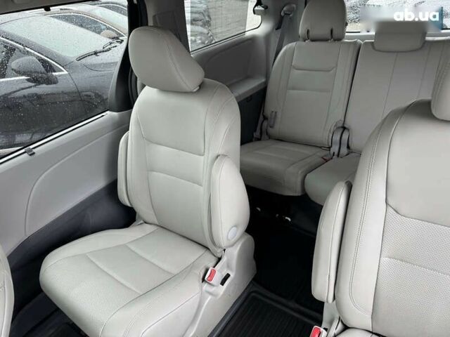 Тойота Сієнна, об'ємом двигуна 3.5 л та пробігом 124 тис. км за 24990 $, фото 29 на Automoto.ua