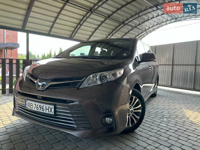 Тойота Сиенна, объемом двигателя 3.5 л и пробегом 53 тыс. км за 29500 $, фото 6 на Automoto.ua