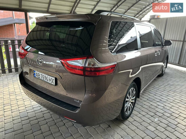 Тойота Сиенна, объемом двигателя 3.5 л и пробегом 53 тыс. км за 29500 $, фото 12 на Automoto.ua
