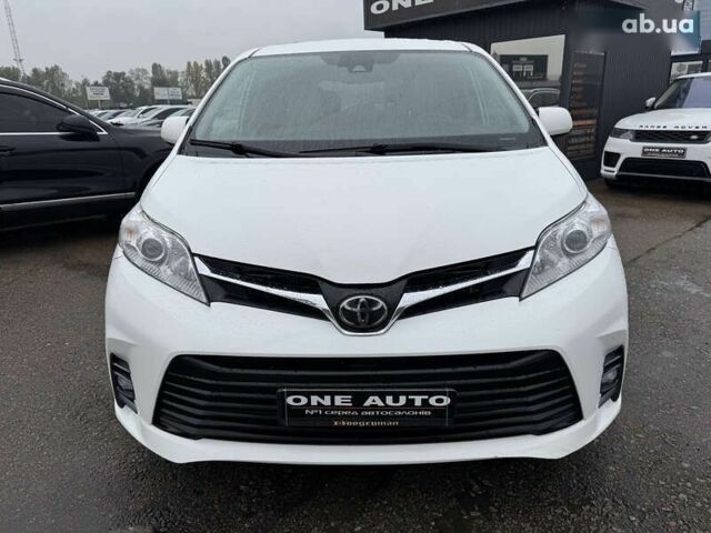 Тойота Сієнна, об'ємом двигуна 3.5 л та пробігом 124 тис. км за 24990 $, фото 3 на Automoto.ua