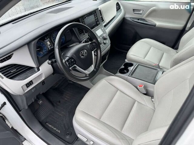 Тойота Сієнна, об'ємом двигуна 3.5 л та пробігом 124 тис. км за 24990 $, фото 11 на Automoto.ua