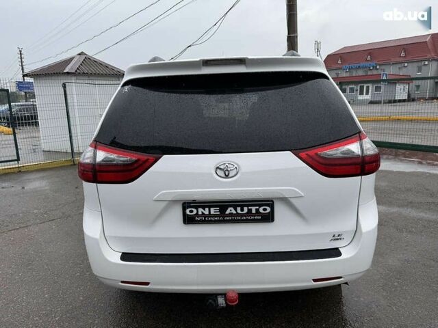 Тойота Сієнна, об'ємом двигуна 3.5 л та пробігом 124 тис. км за 24990 $, фото 6 на Automoto.ua