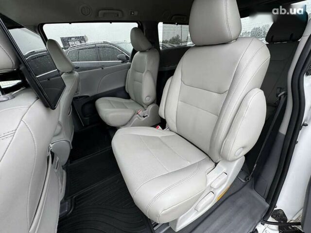 Тойота Сієнна, об'ємом двигуна 3.5 л та пробігом 124 тис. км за 24990 $, фото 27 на Automoto.ua