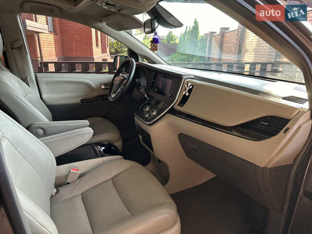 Тойота Сиенна, объемом двигателя 3.5 л и пробегом 53 тыс. км за 29500 $, фото 40 на Automoto.ua