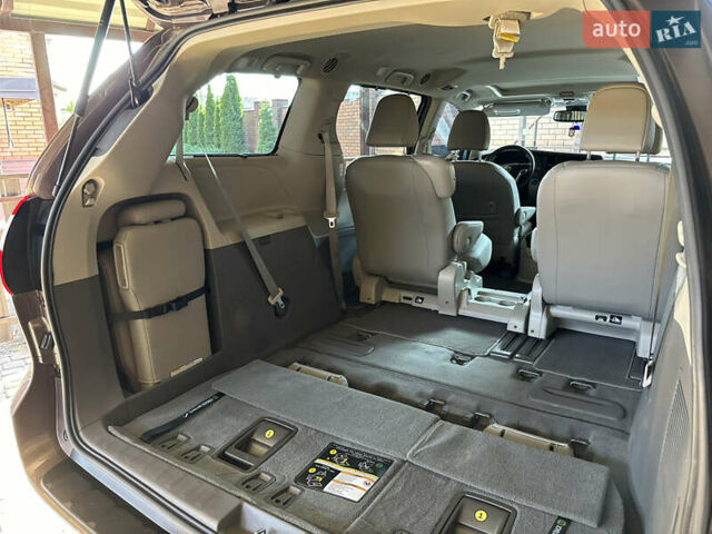 Тойота Сиенна, объемом двигателя 3.5 л и пробегом 53 тыс. км за 29500 $, фото 18 на Automoto.ua