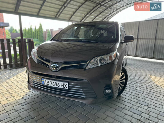 Тойота Сиенна, объемом двигателя 3.5 л и пробегом 53 тыс. км за 29500 $, фото 7 на Automoto.ua