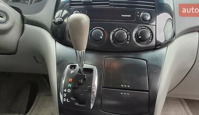 Сірий Тойота Сієнна, об'ємом двигуна 3.3 л та пробігом 270 тис. км за 6999 $, фото 12 на Automoto.ua