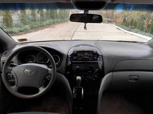 Сірий Тойота Сієнна, об'ємом двигуна 3.3 л та пробігом 270 тис. км за 6999 $, фото 10 на Automoto.ua