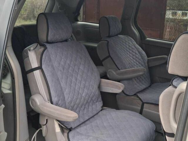 Сірий Тойота Сієнна, об'ємом двигуна 3.3 л та пробігом 270 тис. км за 6999 $, фото 14 на Automoto.ua