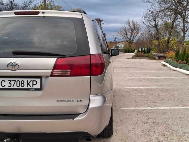 Сірий Тойота Сієнна, об'ємом двигуна 3.3 л та пробігом 270 тис. км за 6999 $, фото 7 на Automoto.ua