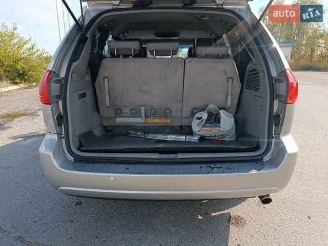 Серый Тойота Сиенна, объемом двигателя 3.5 л и пробегом 170 тыс. км за 15000 $, фото 12 на Automoto.ua