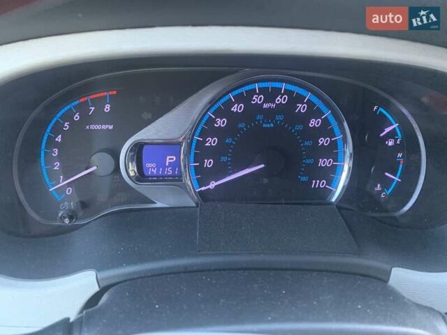 Серый Тойота Сиенна, объемом двигателя 3.5 л и пробегом 227 тыс. км за 13500 $, фото 15 на Automoto.ua