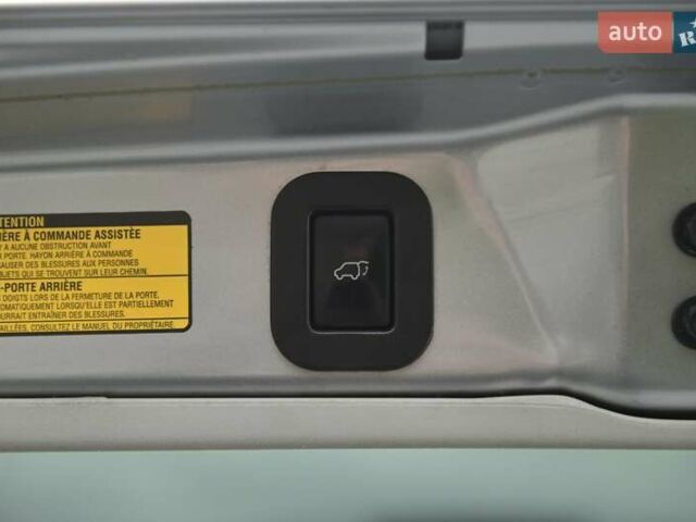 Серый Тойота Сиенна, объемом двигателя 3.46 л и пробегом 203 тыс. км за 17999 $, фото 69 на Automoto.ua