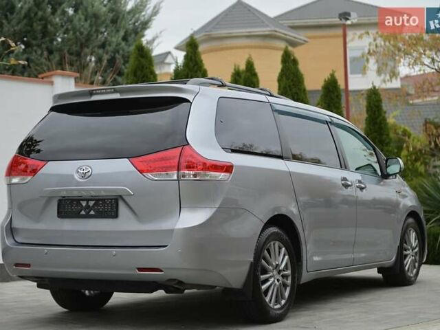 Серый Тойота Сиенна, объемом двигателя 3.46 л и пробегом 203 тыс. км за 17999 $, фото 32 на Automoto.ua