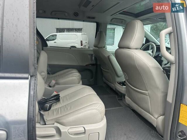 Серый Тойота Сиенна, объемом двигателя 3.5 л и пробегом 280 тыс. км за 15990 $, фото 36 на Automoto.ua