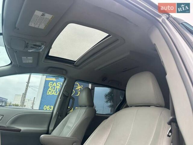 Серый Тойота Сиенна, объемом двигателя 3.5 л и пробегом 280 тыс. км за 15990 $, фото 30 на Automoto.ua